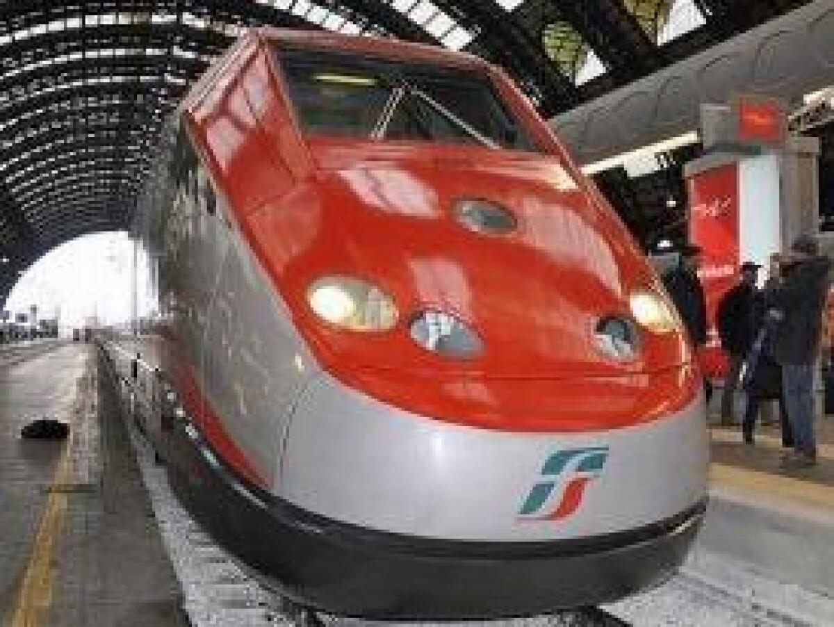 TRAFFICO TRENI IN TILT, RIMBORSO INTEGRALE PER CHI RINUNCIA AL VIAGGIO - 