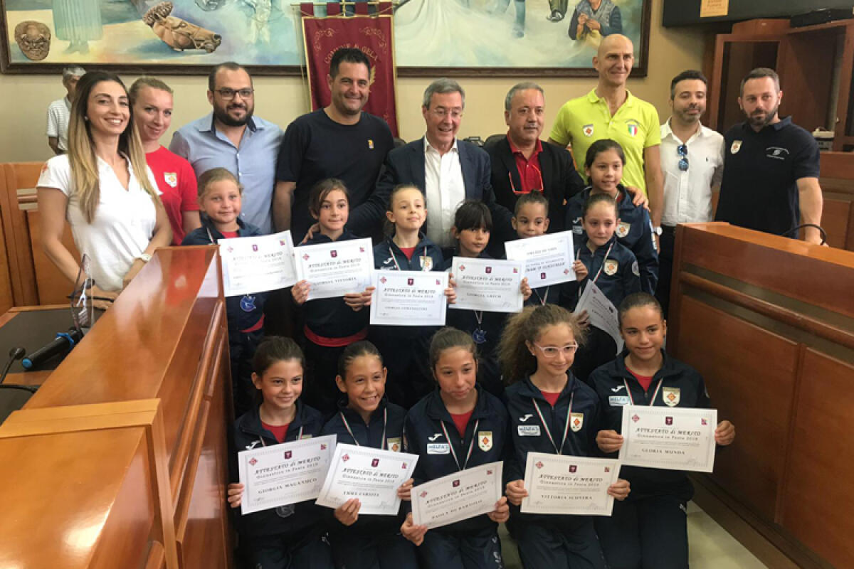 La Gymnastics Club trionfa alle nazionali a squadre - Cerimonia di premiazione della Gymnastics Club.