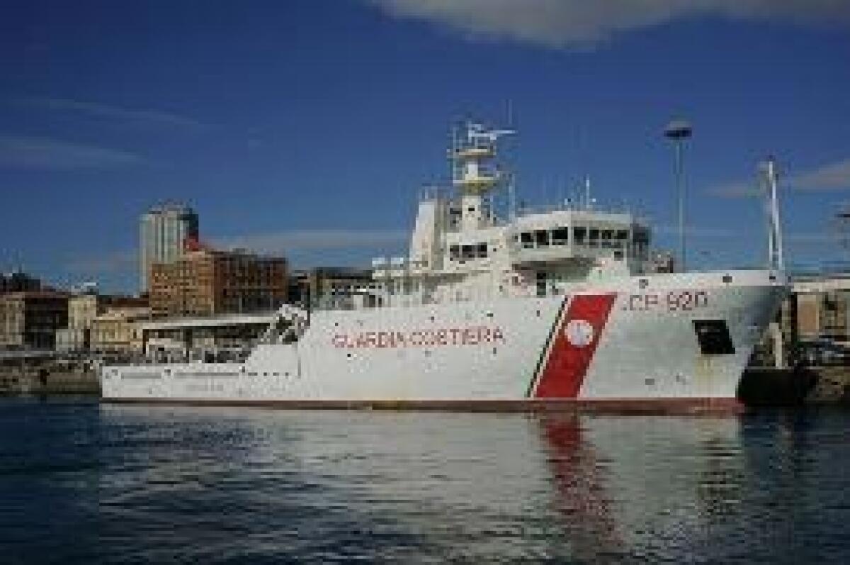 VIA LIBERA ALLO SBARCO DI 16 MINORENNI DALLA NAVE GREGORETTI - 