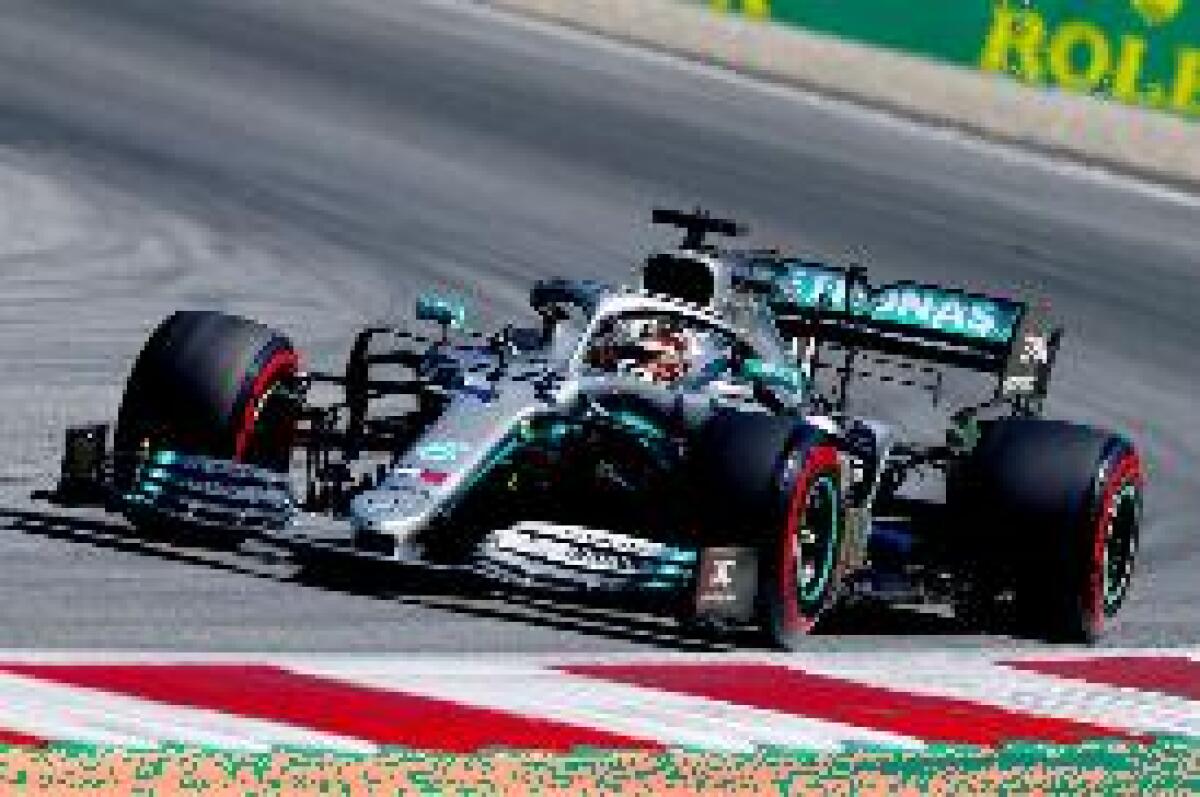 HAMILTON TRIONFA A SILVERSTONE DAVANTI A BOTTAS, TERZO LECLERC - 