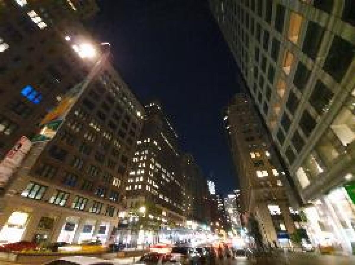 NEW YORK AL BUIO PER ORE A CAUSA DI BLACK OUT -