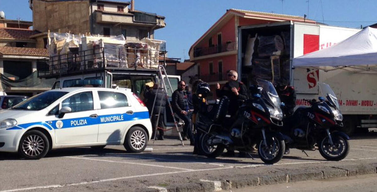 Lite a colpi di bastone al mercato di via Madonna del Rosario, due uomini si sono affrontati - 