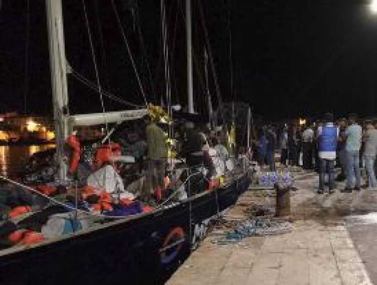 TUTTI SBARCATI DA NAVE ALEX, PORTAVOCE "MAI RIFIUTATO AIUTO" - 