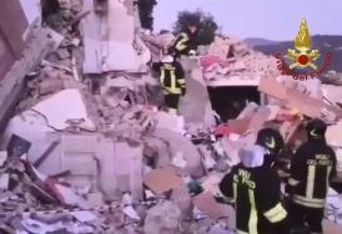 ESPLODE UNA PALAZZINA ALL'ISOLA D'ELBA, UN MORTO E UN DISPERSO - 
