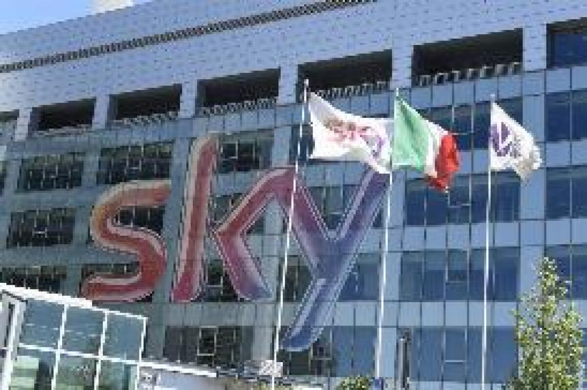 SCOPERTA A PALERMO PIATTAFORMA PIRATA CON I CANALI SKY - 