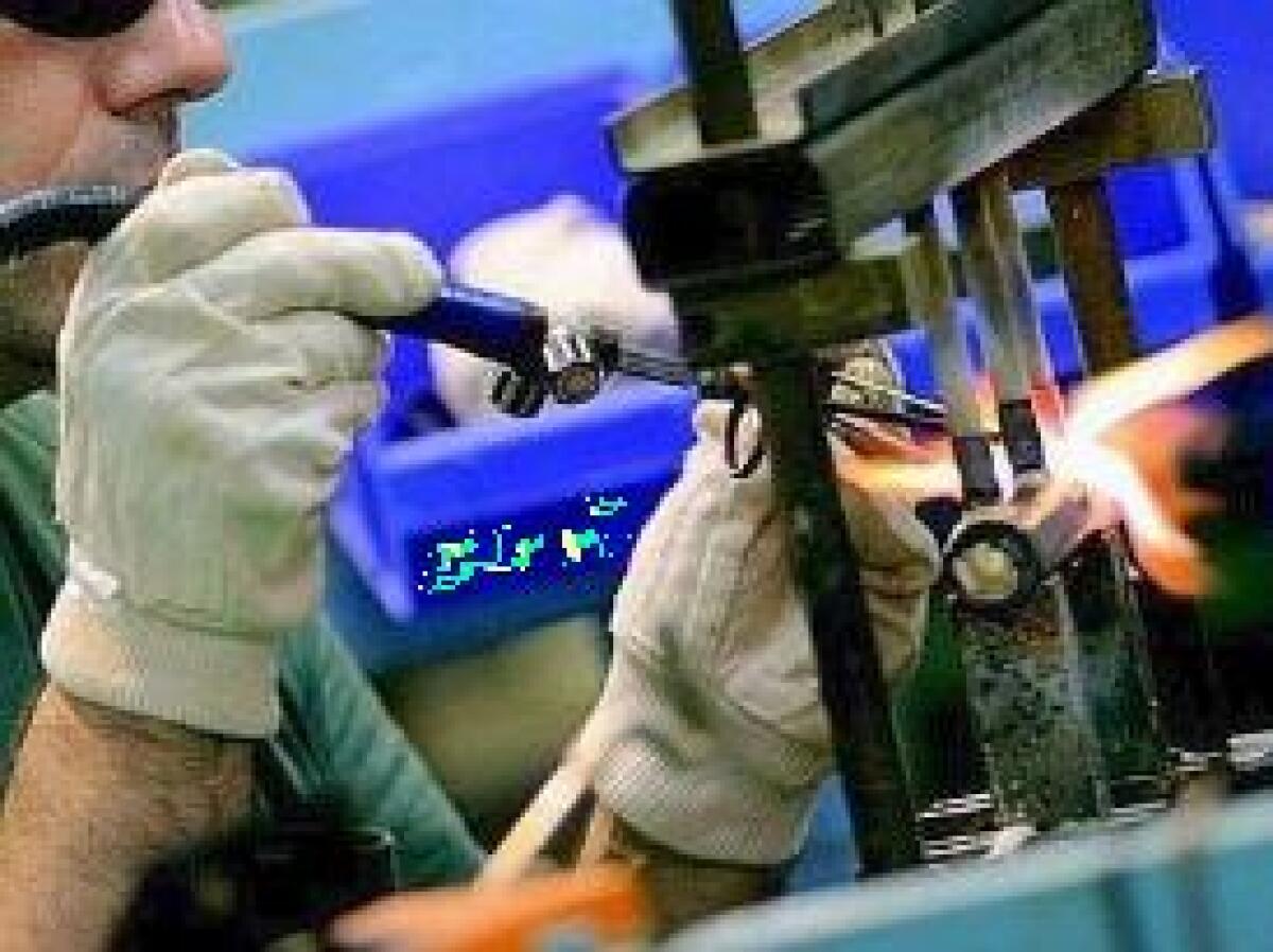 LAVORO, DA INDUSTRIA E SERVIZI 250 MILA NUOVI CONTRATTI AD AGOSTO - 