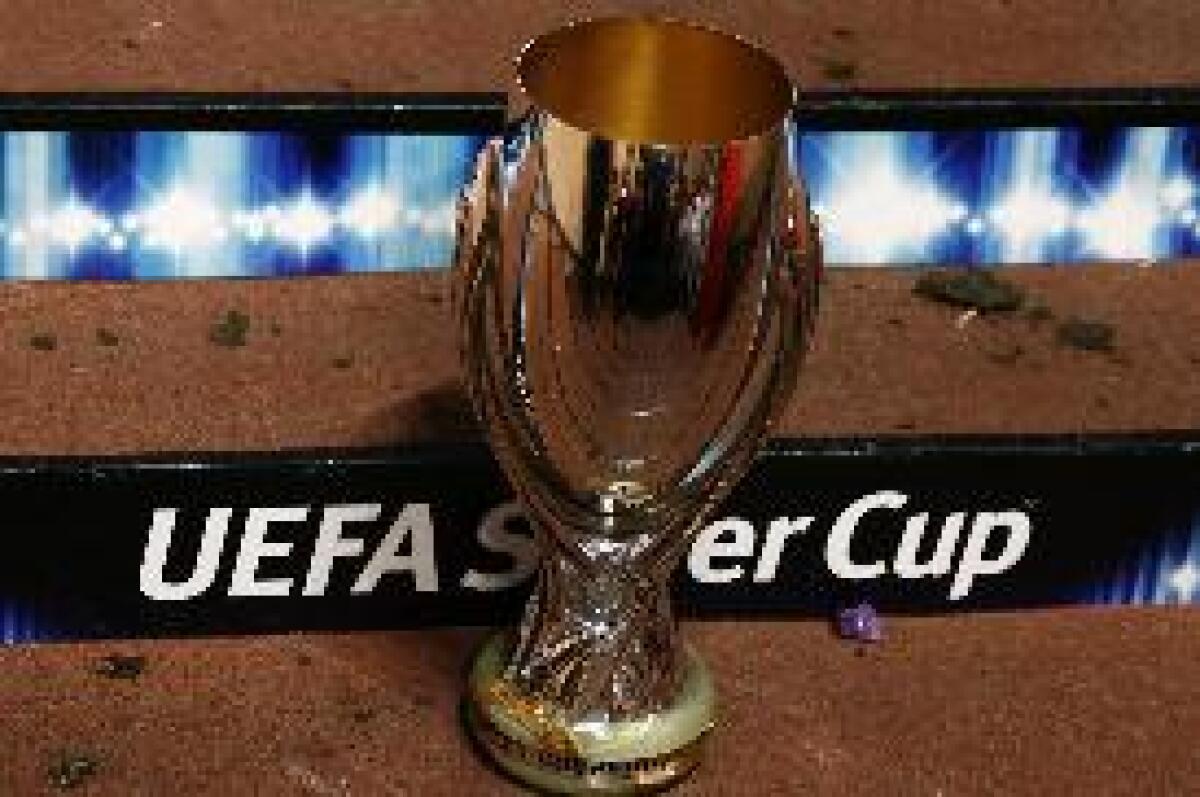 LA FRANCESE FRAPPART PRIMA DONNA AD ARBITRARE UNA FINALE UEFA - 