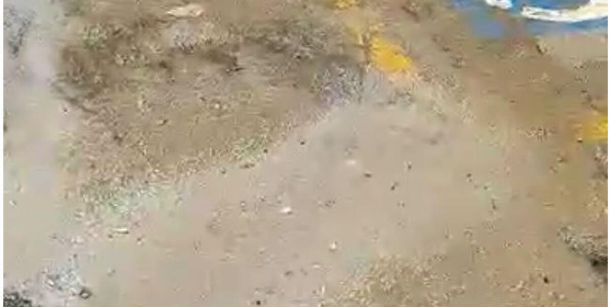 Acqua in strada e nelle case, residenti Ospizio Marino hanno chiesto intervento polizia - La perdita fa finire l'acqua in strada