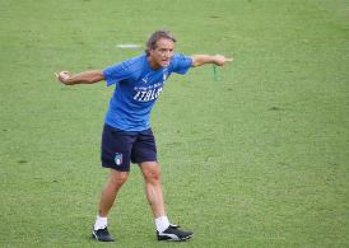 MANCINI "JUVE FAVORITA, A RUOTA NAPOLI E L'INTER DI BARELLA E SENSI" - 