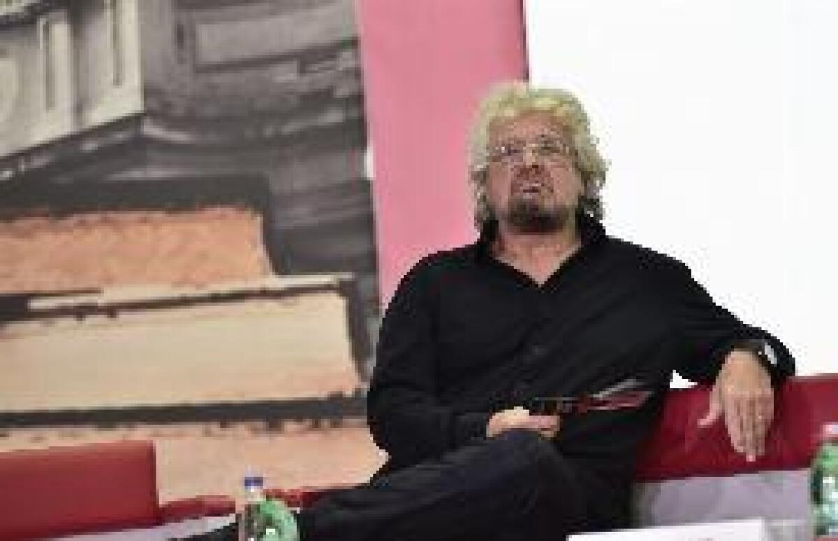 GOVERNO, GRILLO "LO SCERIFFO SCAPPA E VOLANO GLI AVVOLTOI" - 