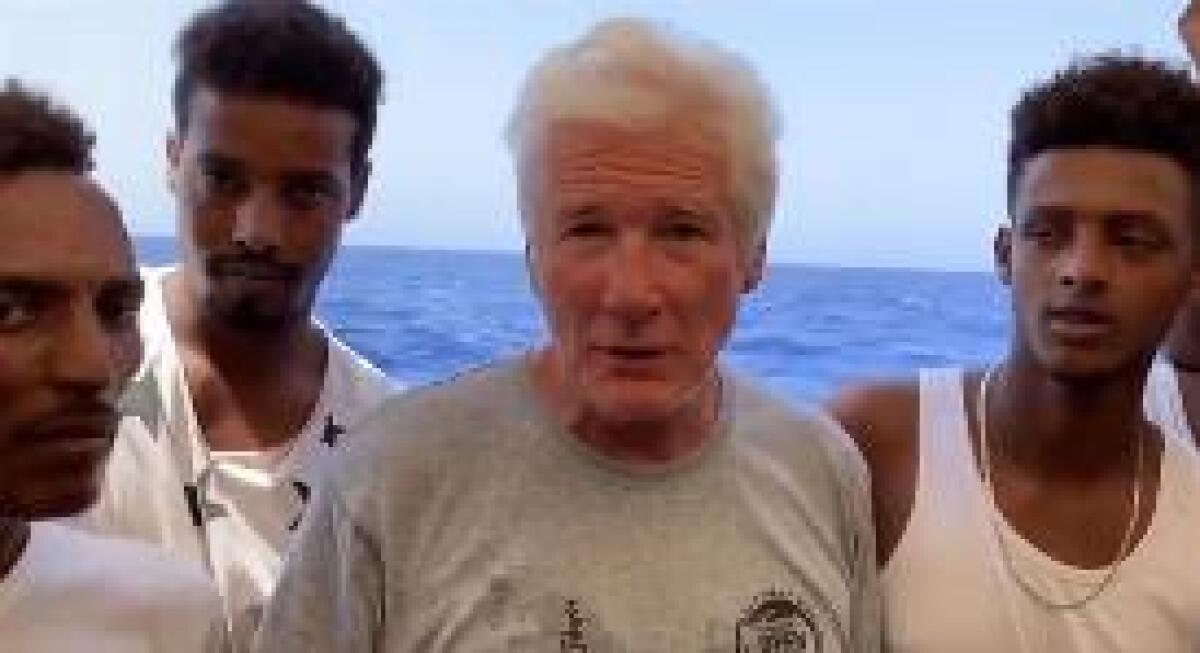 RICHARD GERE CON I MIGRANTI DI OPEN ARMS - 