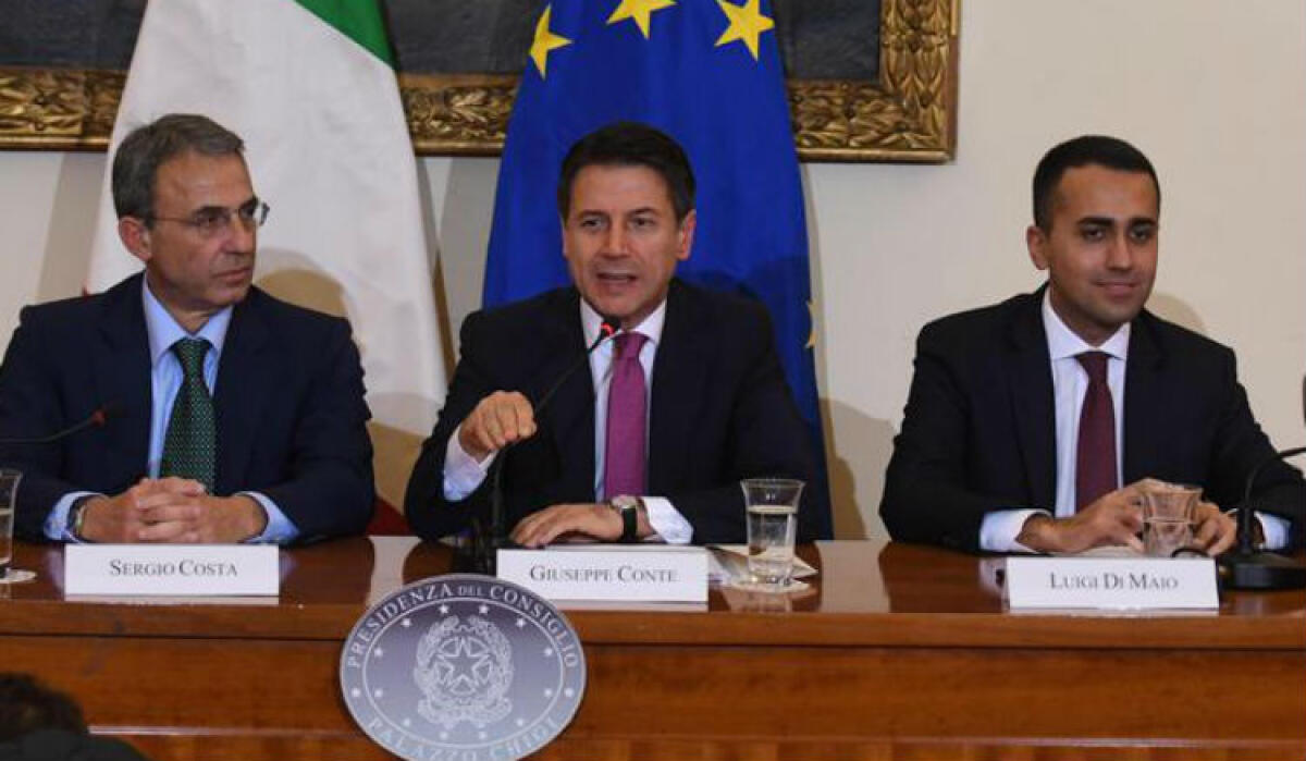 Crisi governo affossa il tavolo su protocollo di intesa: giunta e sindacati, "può saltare tutto" - Giunta e sindacati hanno scritto al premier e ai ministri Di Maio e Costa
