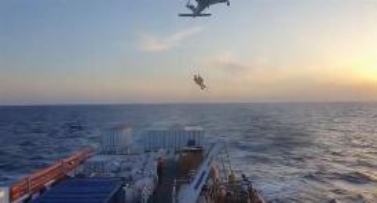 MIGRANTI, DONNA INCINTA EVACUATA DA NAVE OCEAN VIKING - 