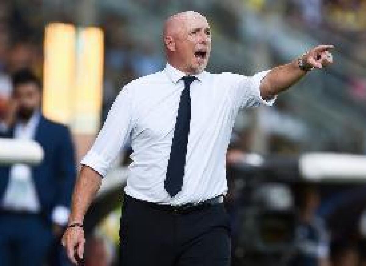 AL CAGLIARI NON BASTA CASTRO, IL VERONA PORTA VIA IL PARI - 