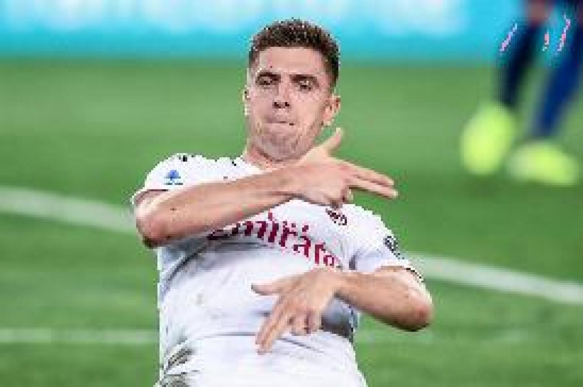 IL MILAN SOFFRE A VERONA MA VINCE CON UN RIGORE DI PIATEK - 