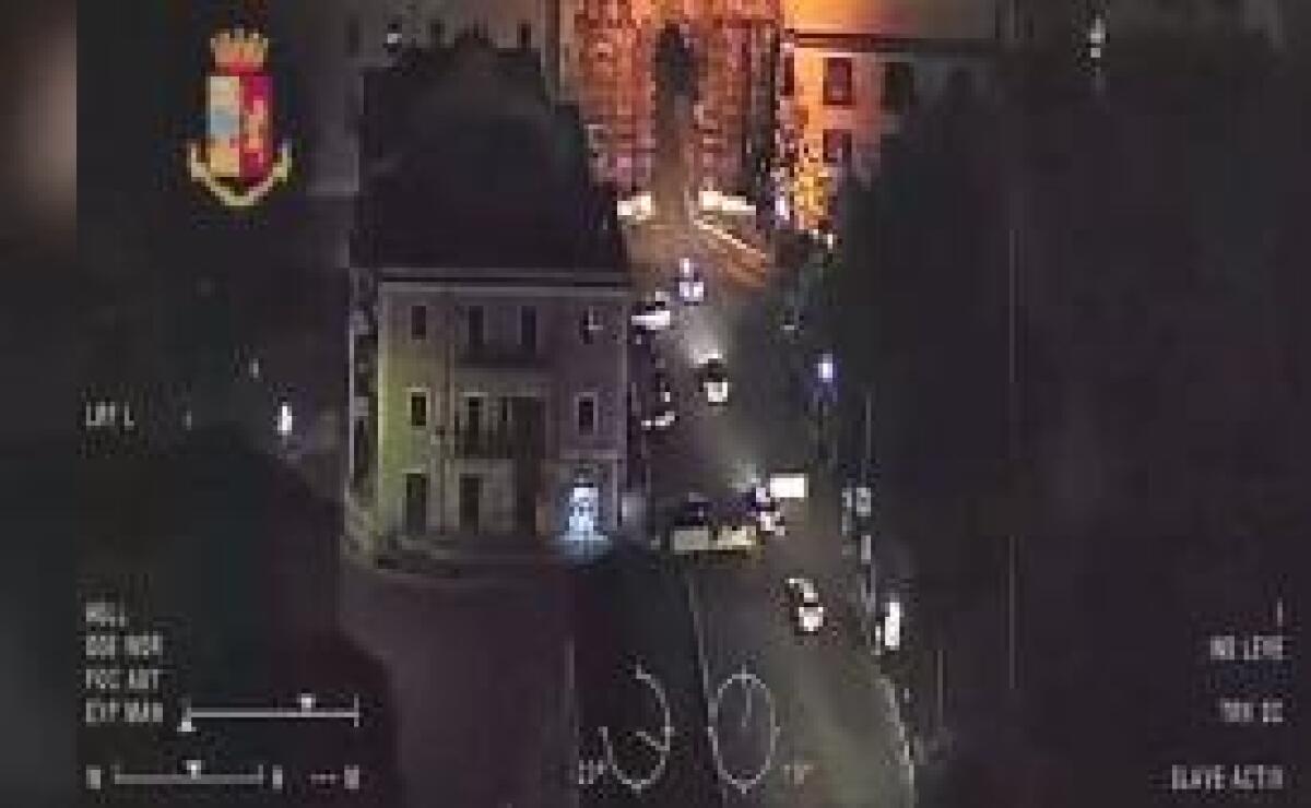 POLIZIA SMANTELLA RETE SPACCIO DROGA A PALERMO - 