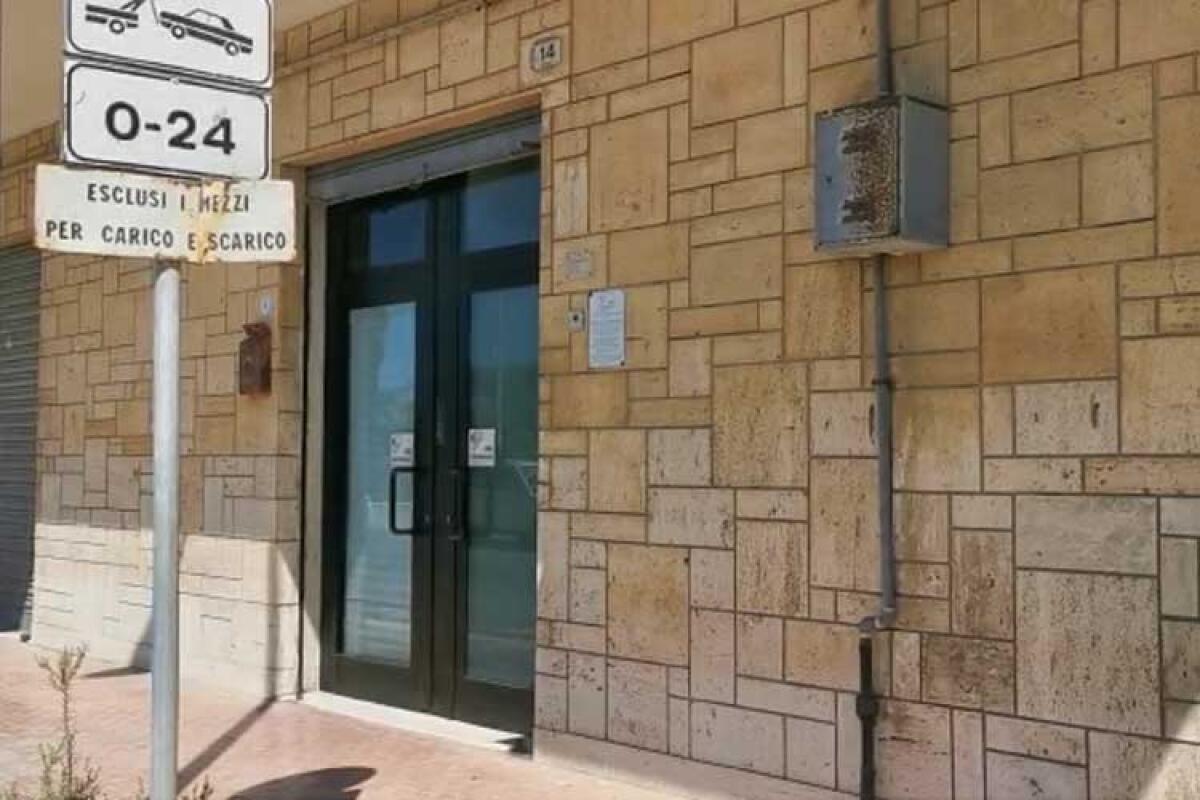 La città perde dopo 82 anni il Deposito fiscale locale, tabaccai dirottati a Ragusa - La storica sede del Deposito fiscale locale chiusa dopo 80 anni.