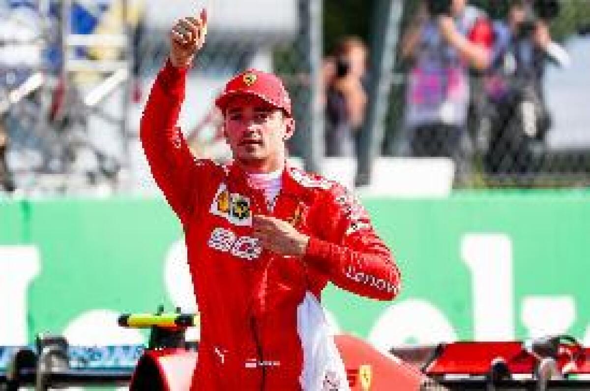SUPER LECLERC IN POLE A SINGAPORE, PRECEDE HAMILTON E VETTEL - 