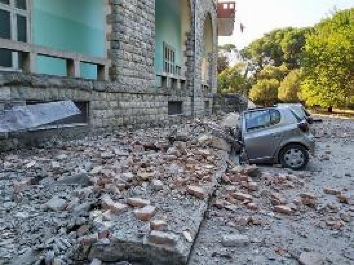 ALBANIA, FERITI E DANNI PER DUE FORTI SCOSSE DI TERREMOTO - 