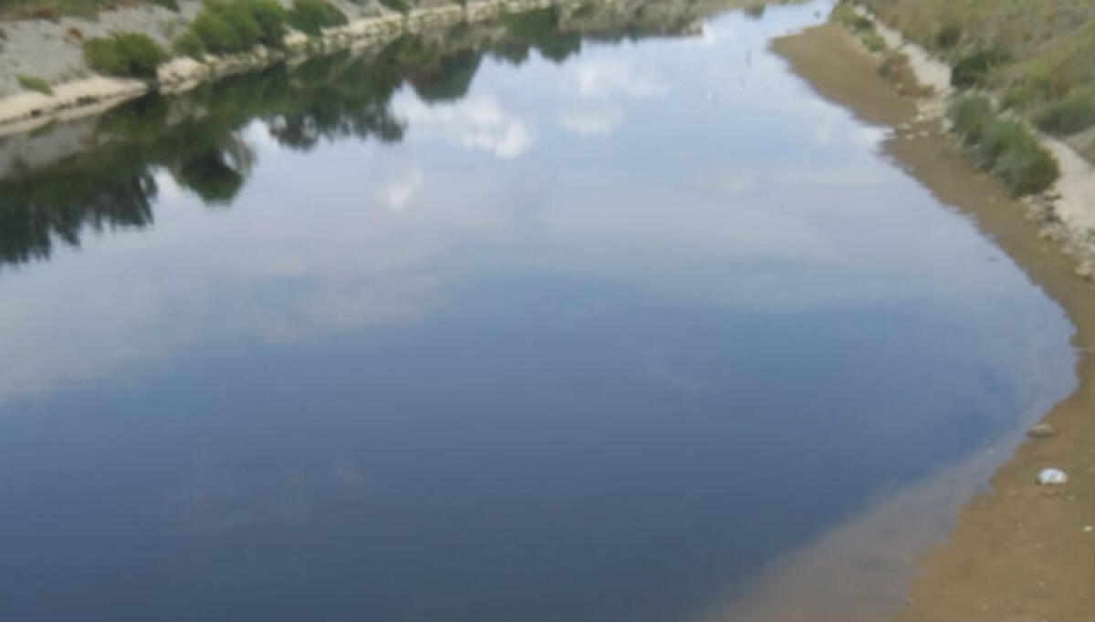 Ancora liquami nel fiume Gela, associazioni: "Tutti sanno e nessuno interviene" - I liquami nel fiume Gela