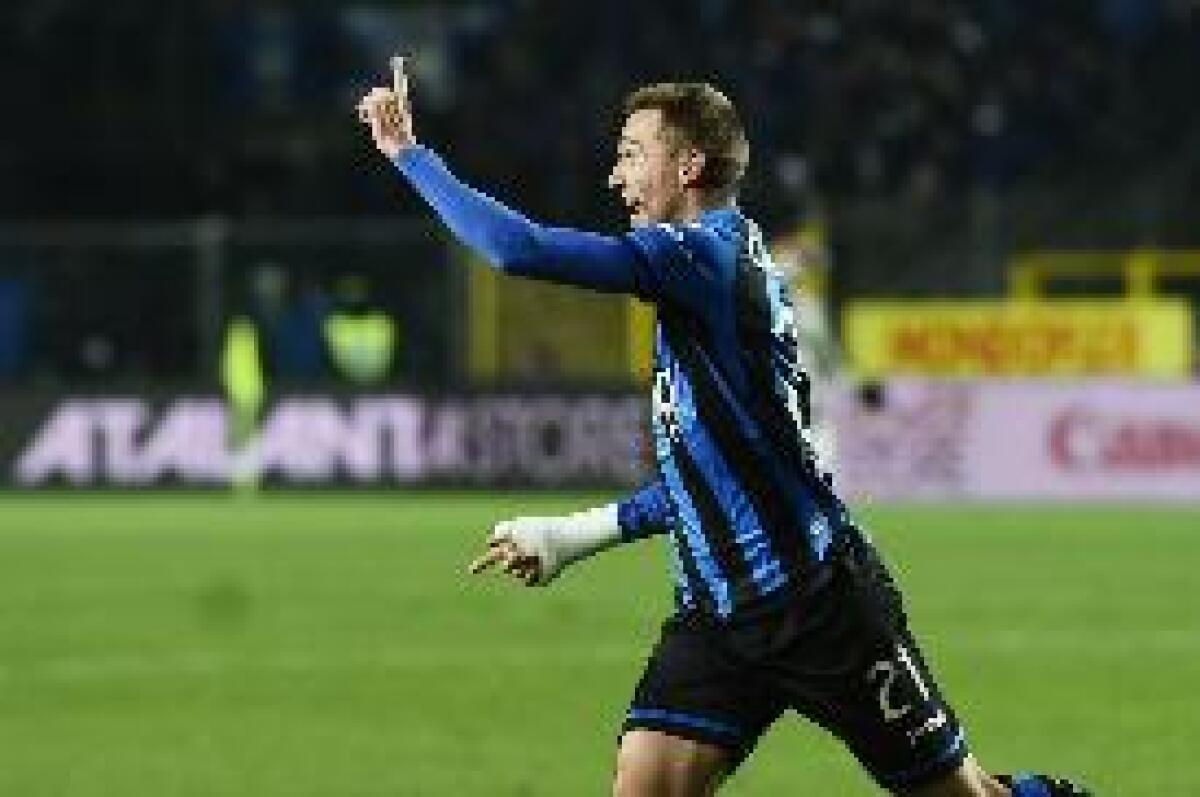 CASTAGNE GELA MONTELLA, A PARMA ATALANTA-FIORENTINA 2-2 - 