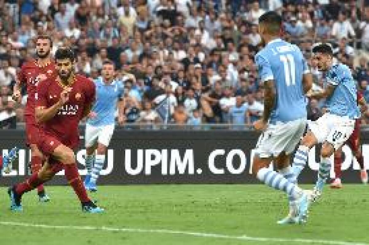 LUIS ALBERTO RISPONDE A KOLAROV, FINISCE 1-1 DERBY TRA LAZIO E ROMA - 