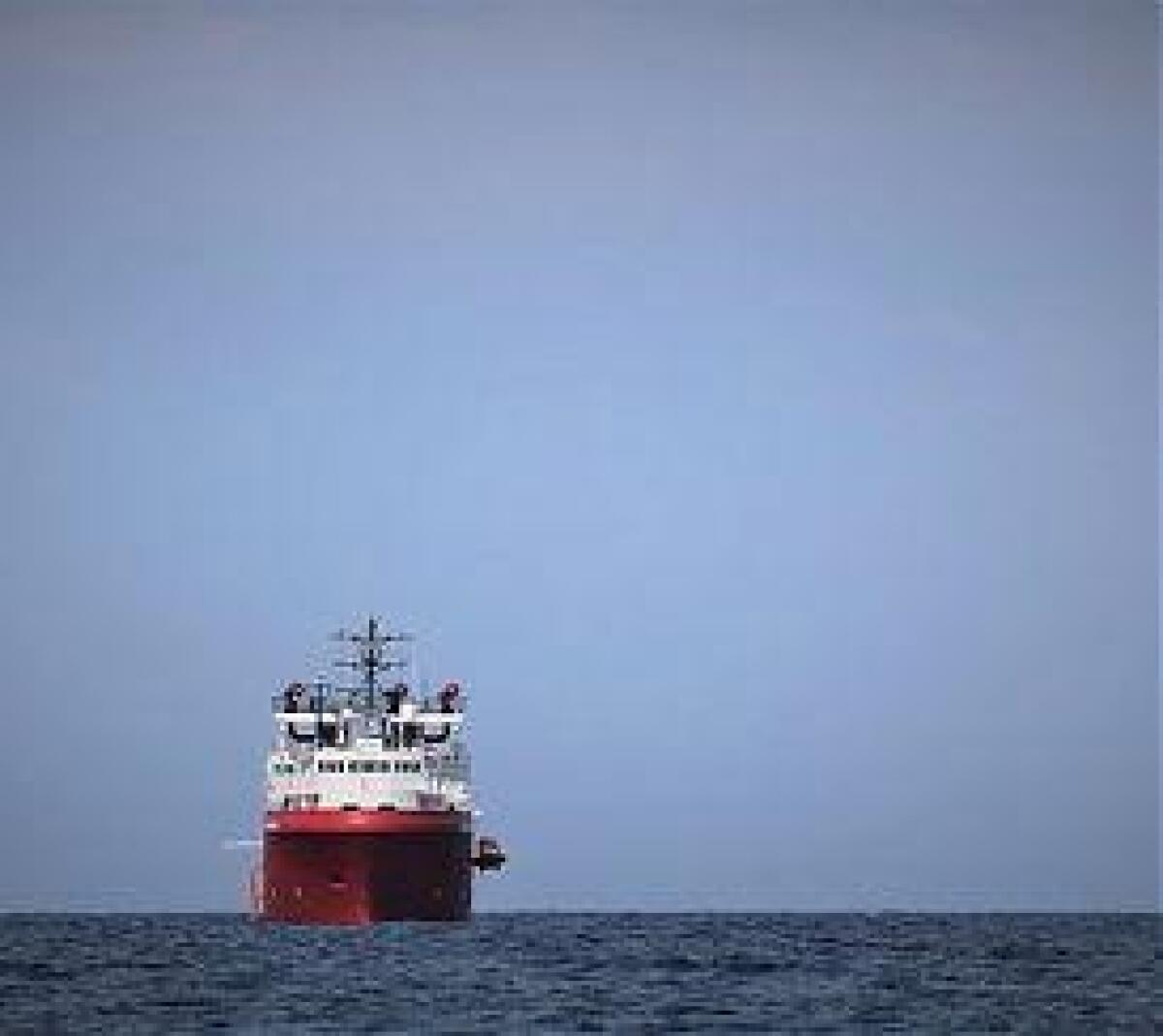 OCEAN VIKING, SBARCATI A LAMPEDUSA 82 MIGRANTI - 