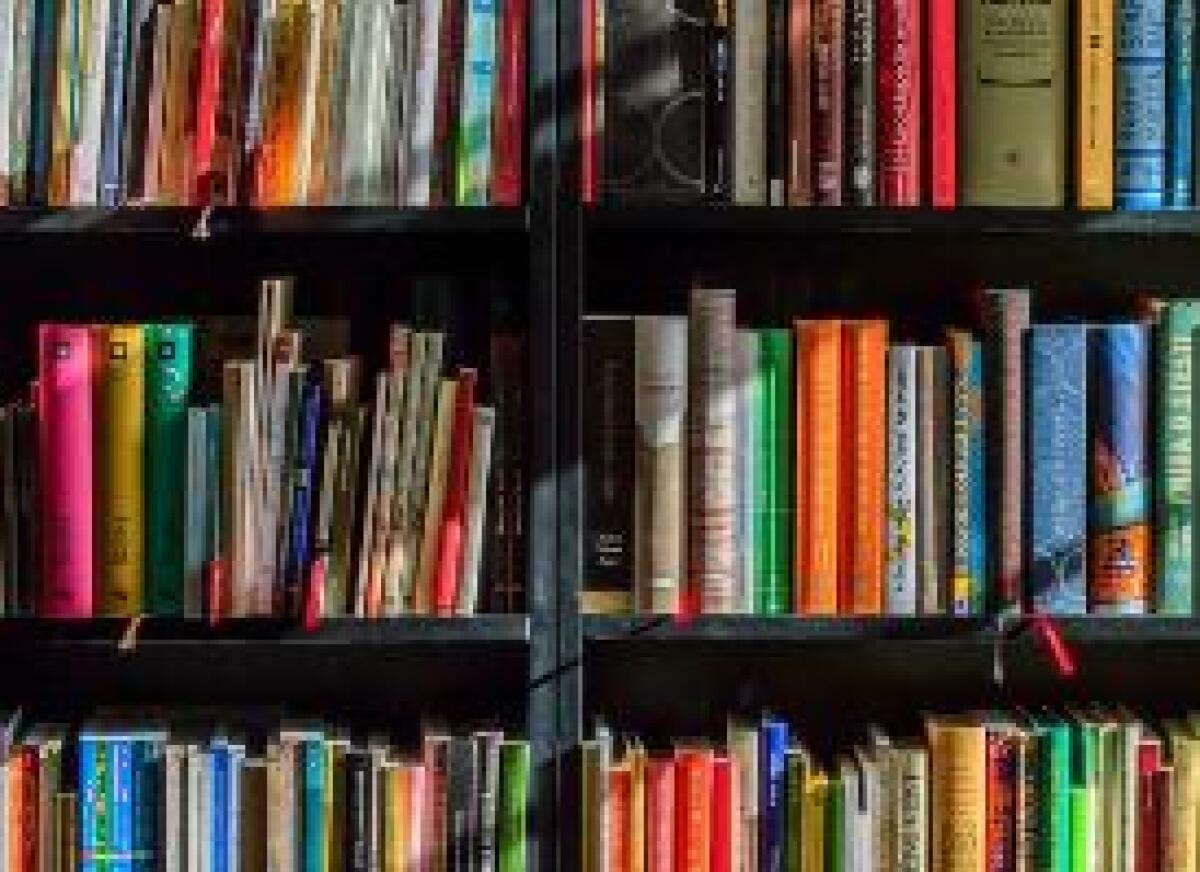 IN ITALIA SI LEGGE POCO, PER IL 60% UN LIBRO L'ANNO - 