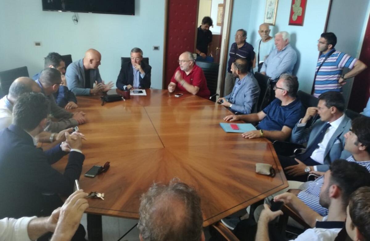 Lo Scordia/Gela Fc debutta con il Milazzo, il sindaco si appella a Melfa unire i club -