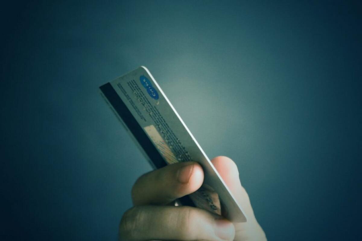 SUI PAGAMENTI ELETTRONICI IL GOVERNO APRE AGLI ESERCENTI - 