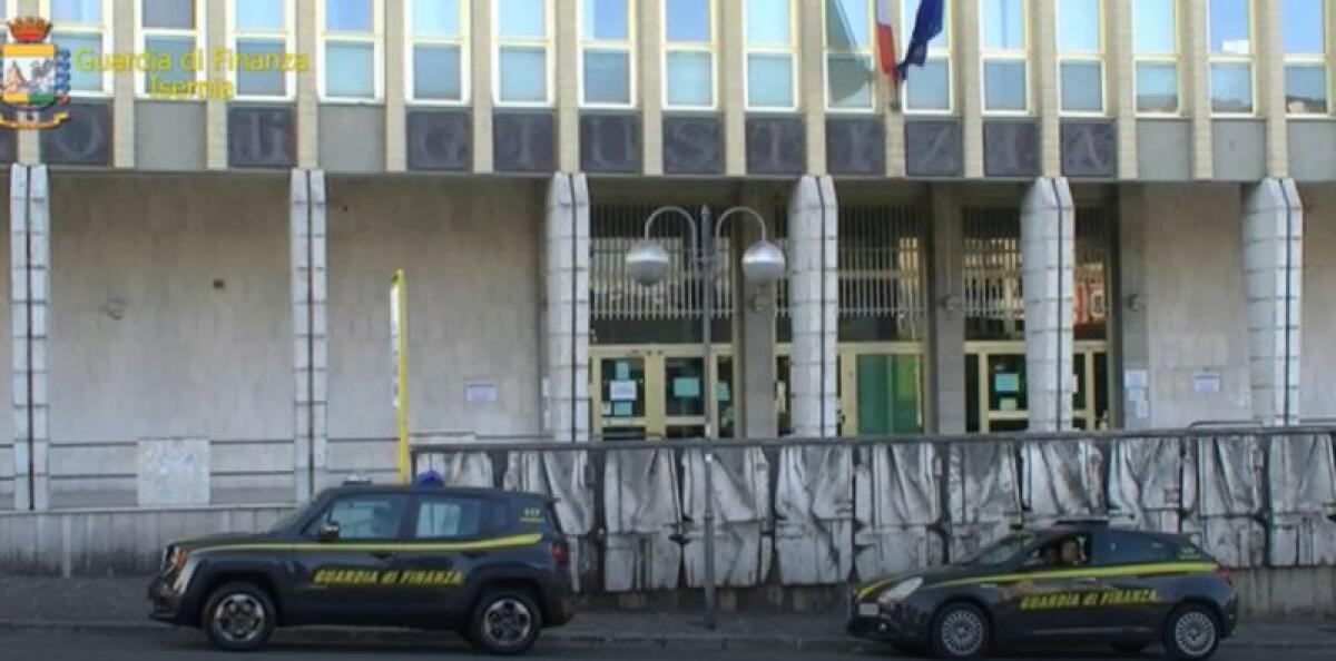 MAXIFRODE NEL SETTORE DELLE AUTO DI LUSSO, 23 ARRESTI IN TUTTA ITALIA - 