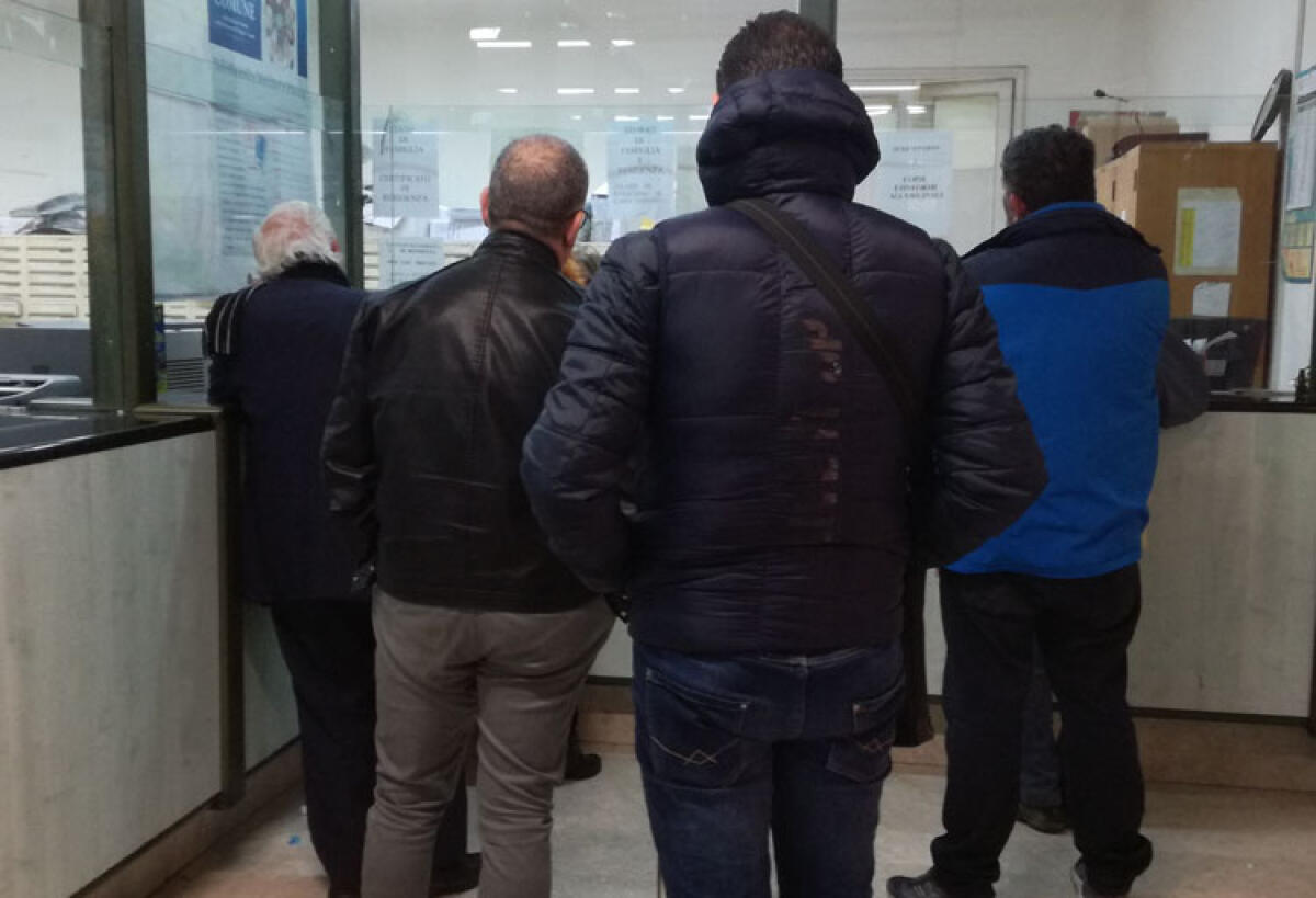 "Uffici anagrafe vanno trasferiti e migliorati", consiglieri l'hanno ribadito all'assessore Iudici - Uffici dell'anagrafe del tutto inadeguati