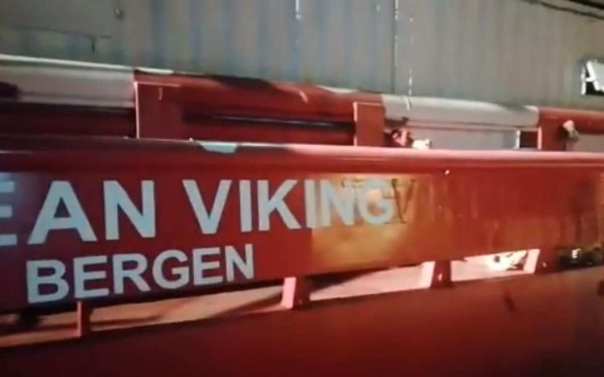 OCEAN VIKING GIUNTA A TARANTO PER SBARCO 176 MIGRANTI - 