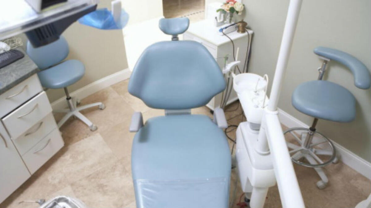 Protesi di scarsa qualità e lesioni, sequestrato centro con falsi medici - 