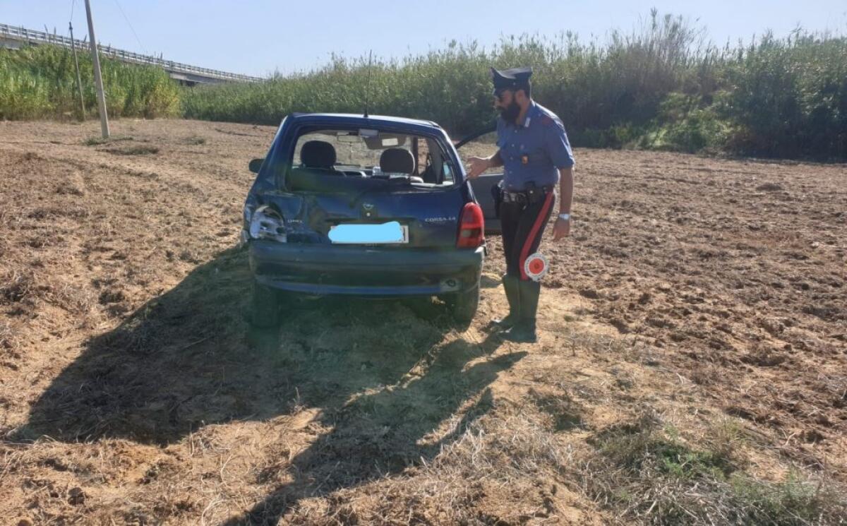 Opel Corsa fuori strada a Spinasanta, ferite tre donne - 