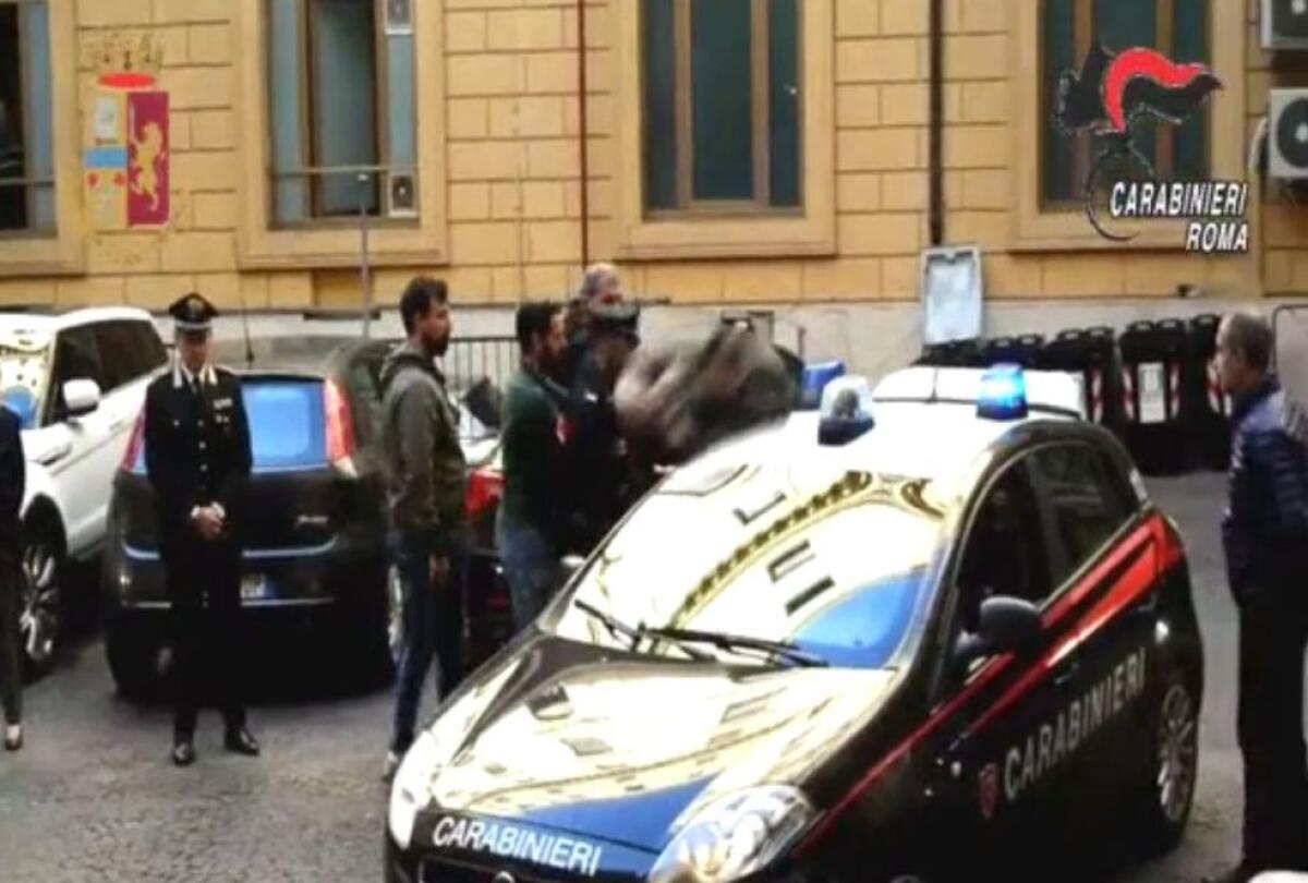 GIOVANE UCCISO A ROMA, FERMATI E PORTATI IN CARCERE DUE 21ENNI - 