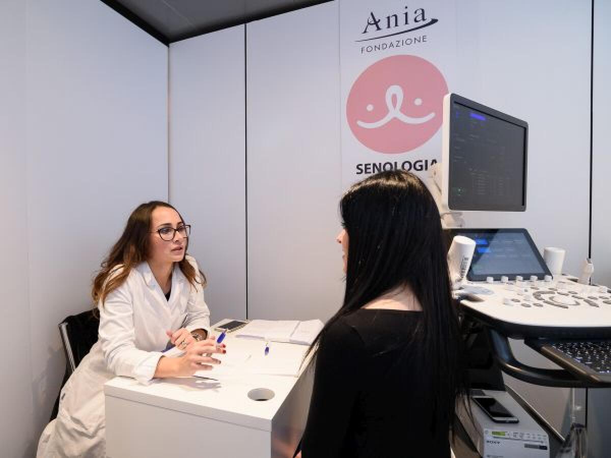 CHECK UP MEDICI GRATUITI IN PIAZZA, AL VIA LO STREET HEALTH TOUR ANIA - 