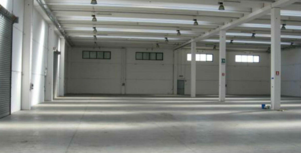 Sospetti sulla sanatoria di un capannone commerciale, in appello assolti Mauro, Bruscia e Russo - 