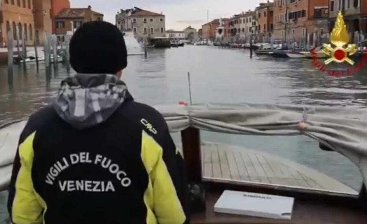 VENEZIA, SI ATTENDE PICCO DI 160 CENTIMETRI PER LE 13 DI OGGI - 