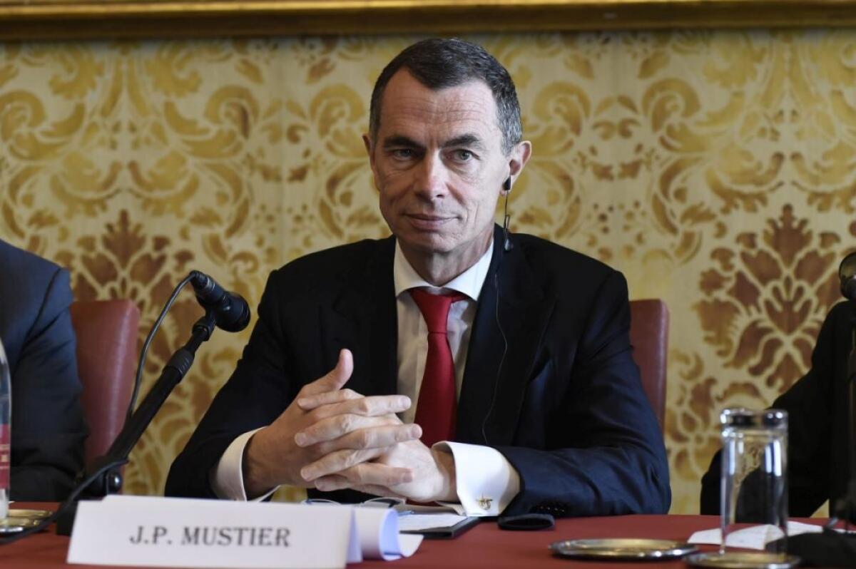 UNICREDIT CEDE LA PARTECIPAZIONE IN MEDIOBANCA - 