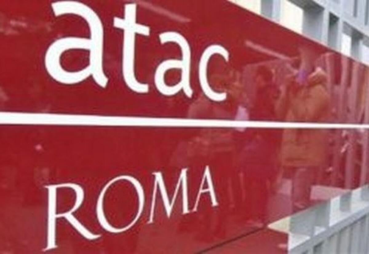 A ROMA IN FIAMME BUS NOTTURNO ATAC, NESSUN FERITO - 
