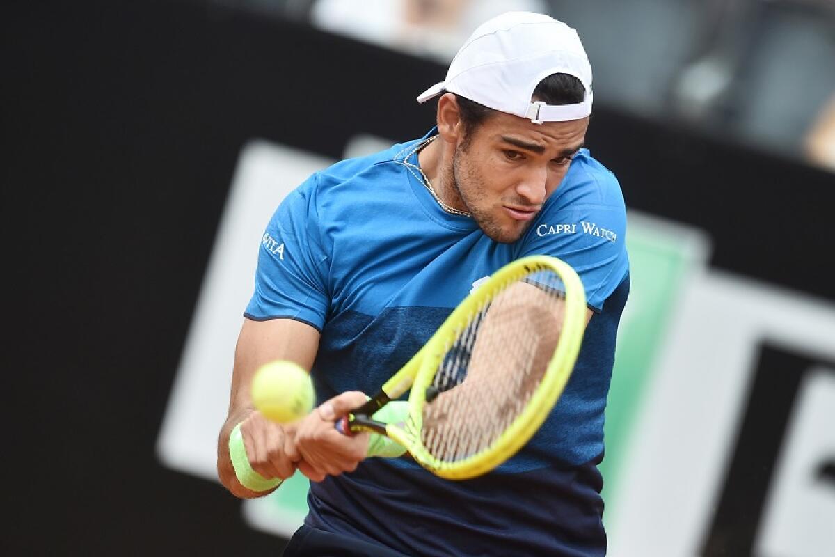 BERRETTINI DEBUTTA ALLE ATP FINALS CON UNA SCONFITTA CONTRO DJOKOVIC - 
