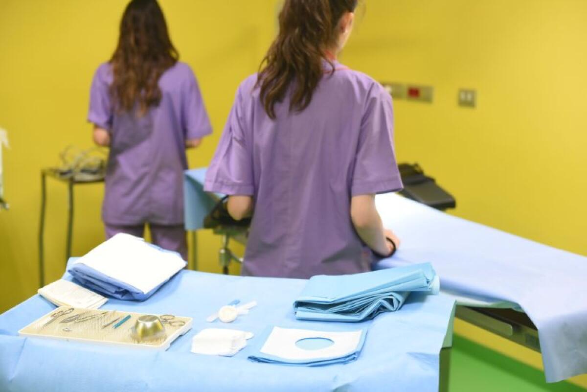 GIOVANI INFERMIERI CHIEDONO PIÙ FORMAZIONE CON SPECIALIZZAZIONI - 