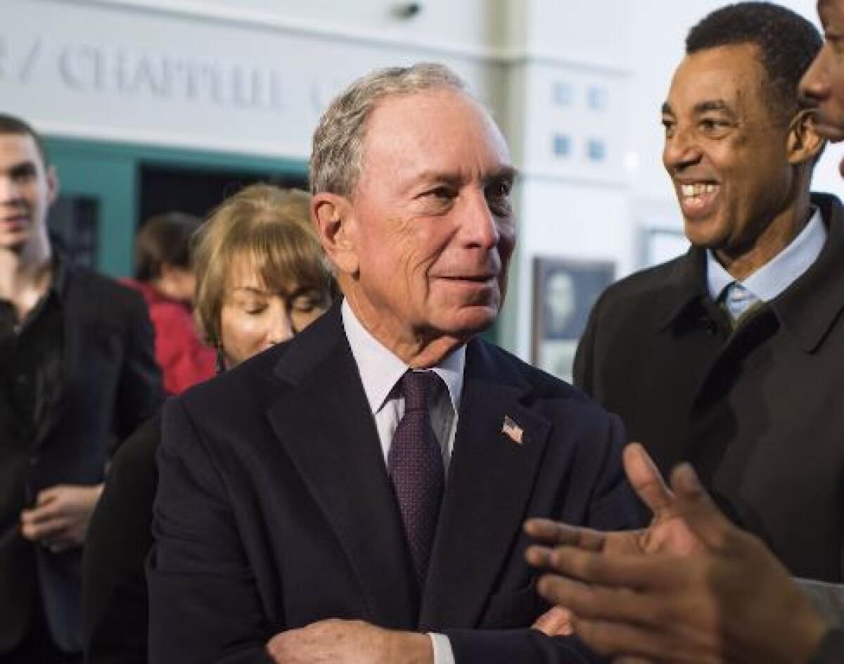 USA, BLOOMBERG SI CANDIDA ALLE PRIMARIE DEI DEMOCRATICI - 