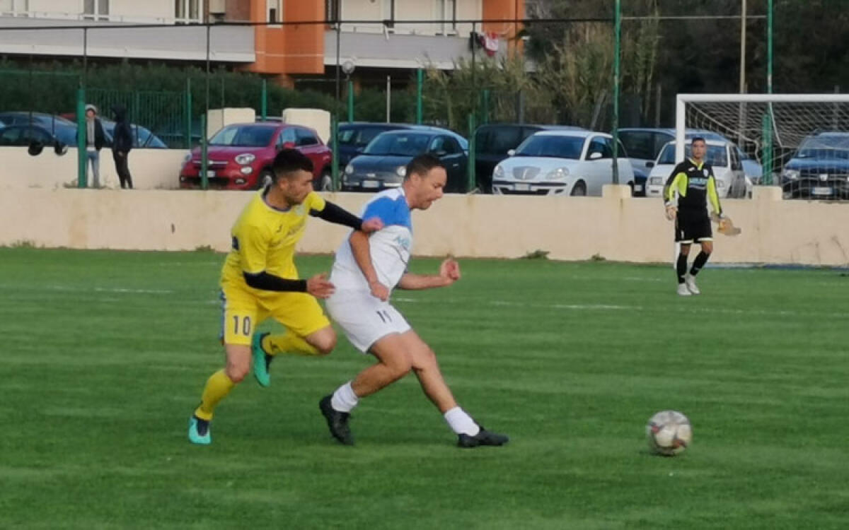 Gela deludente, solo 0-0 e testa della classifica che si allontana - 