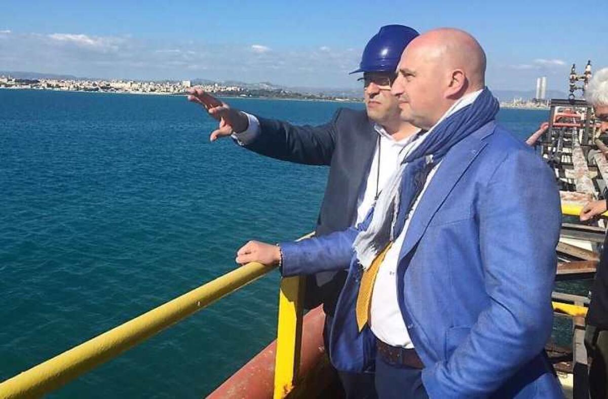 Il grande accusato si difende, Turano: "Comune ha dichiarato non cantierabilità dei progetti tagliati" - L'assessore regionale Mimmo Turano