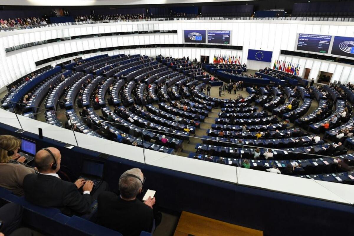 IL PARLAMENTO EUROPEO SOSPENDE I NEGOZIATI SUL BILANCIO - 