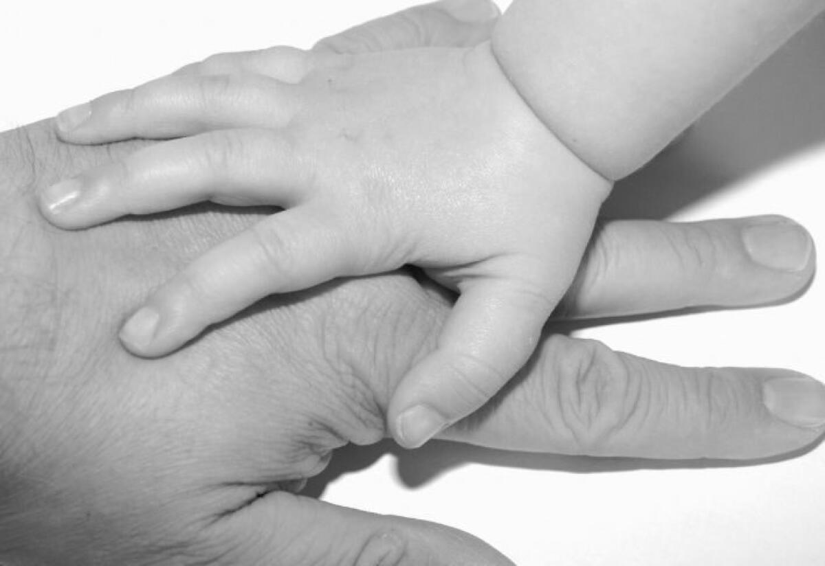 UN GENITORE SU TRE SI LICENZIA PER SEGUIRE I FIGLI - 