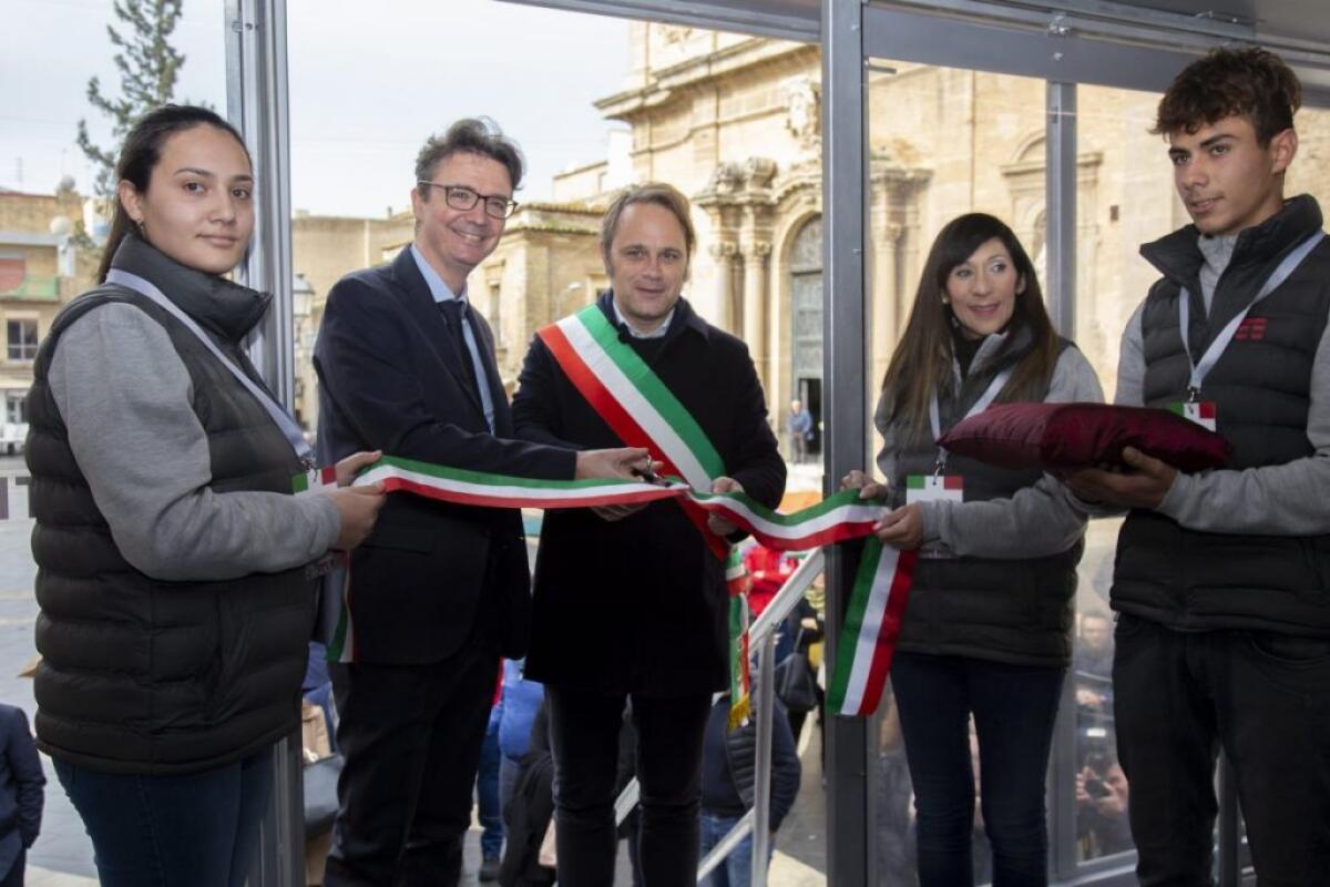 TAPPA A NISCEMI PER L’OPERAZIONE “RISORGIMENTO DIGITALE” - 
