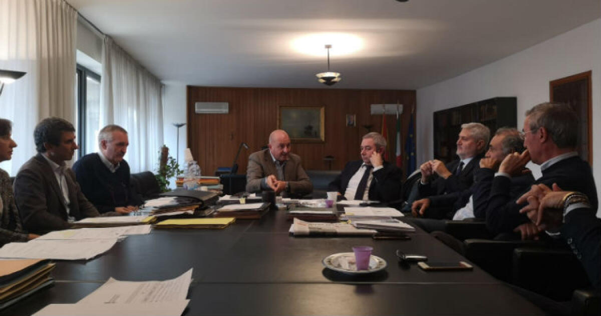 Ricorso contro taglio dei 33 milioni, in giunta due assenze: Di Cristina, "spiace mancanza di unità" - Uno degli incontri alla Regione successivo alla delibera di definanziamento